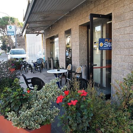 Hotel Caffetteria Dell'Angolo Borghetto Secondo Exterior foto